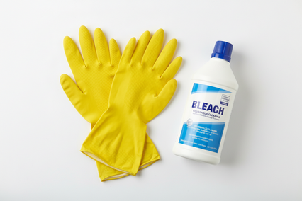 Best disposable gloves for bleach cleaning and strong cleaners