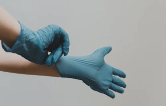 When Should You Change Single-Use Gloves? Every Hour?